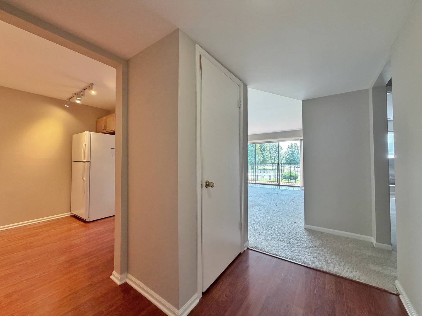 5000 Carriageway DR #205, Rolling Meadows, IL 60008