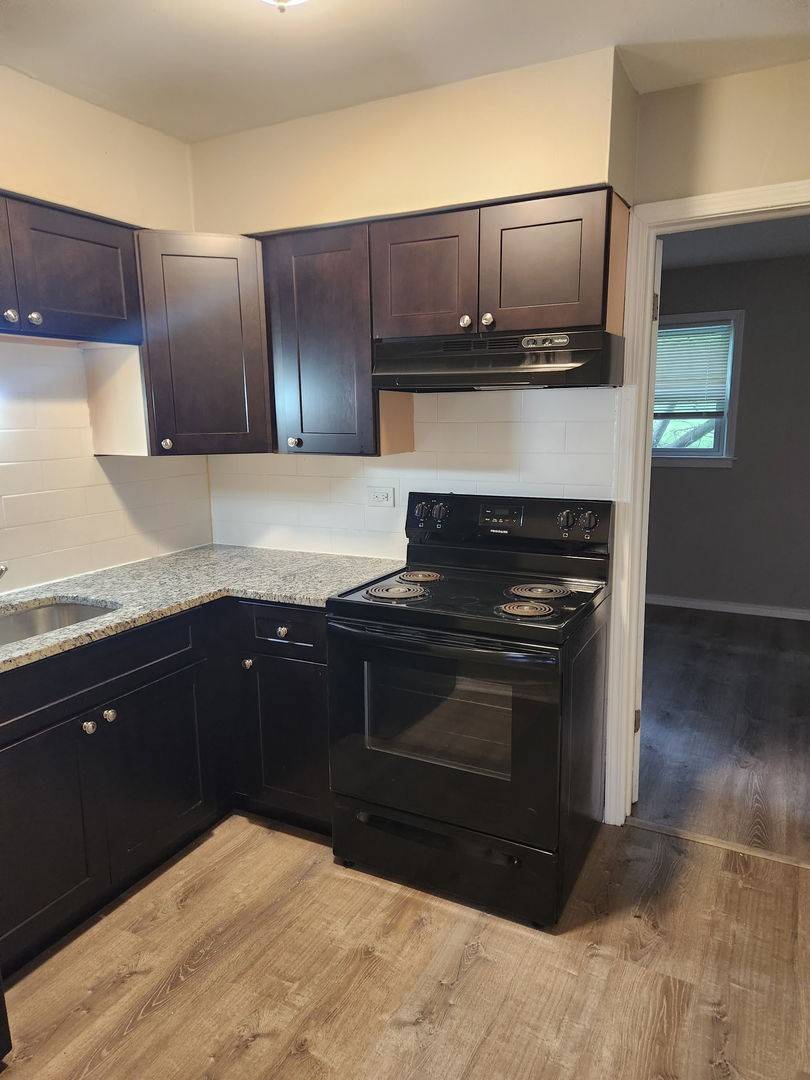 1340 N main ST #A4, Wheaton, IL 60187