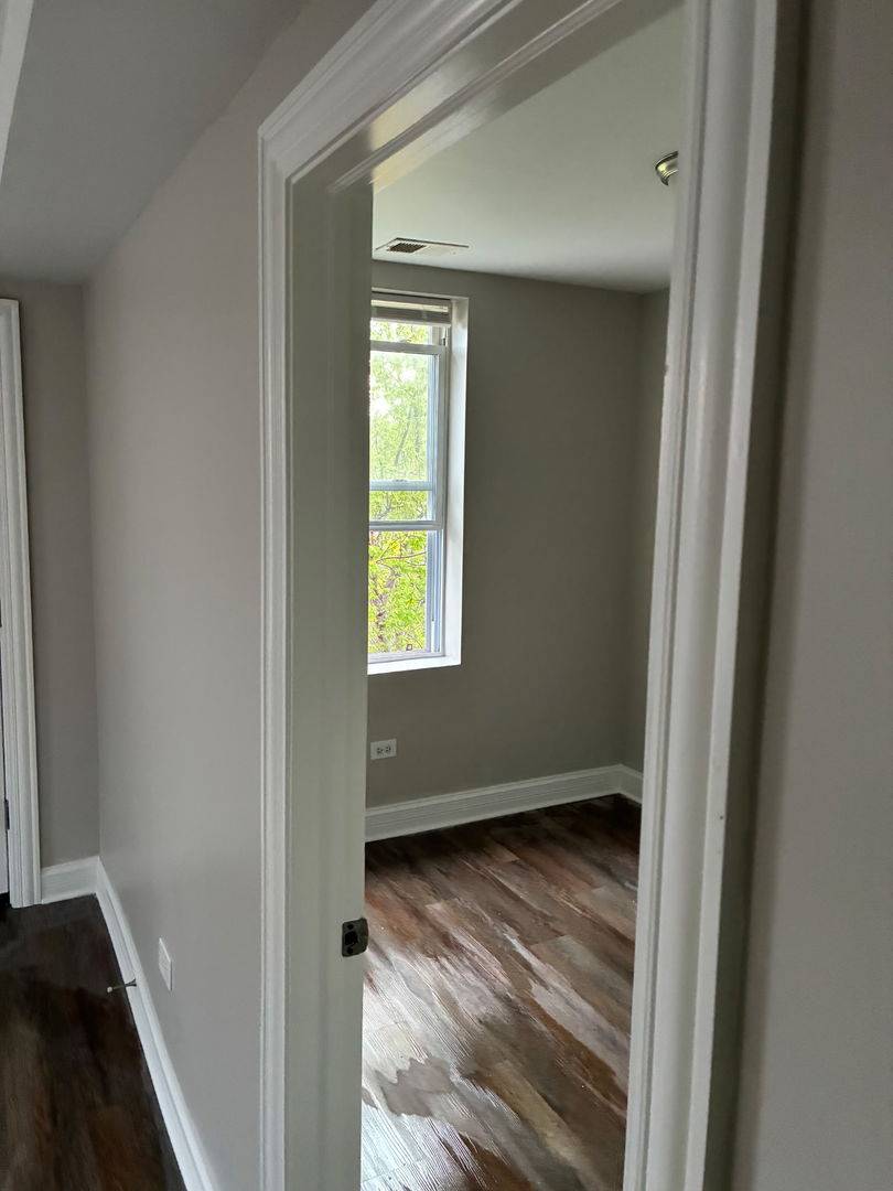 8356 S Mackinaw AVE #1-B, Chicago, IL 60617