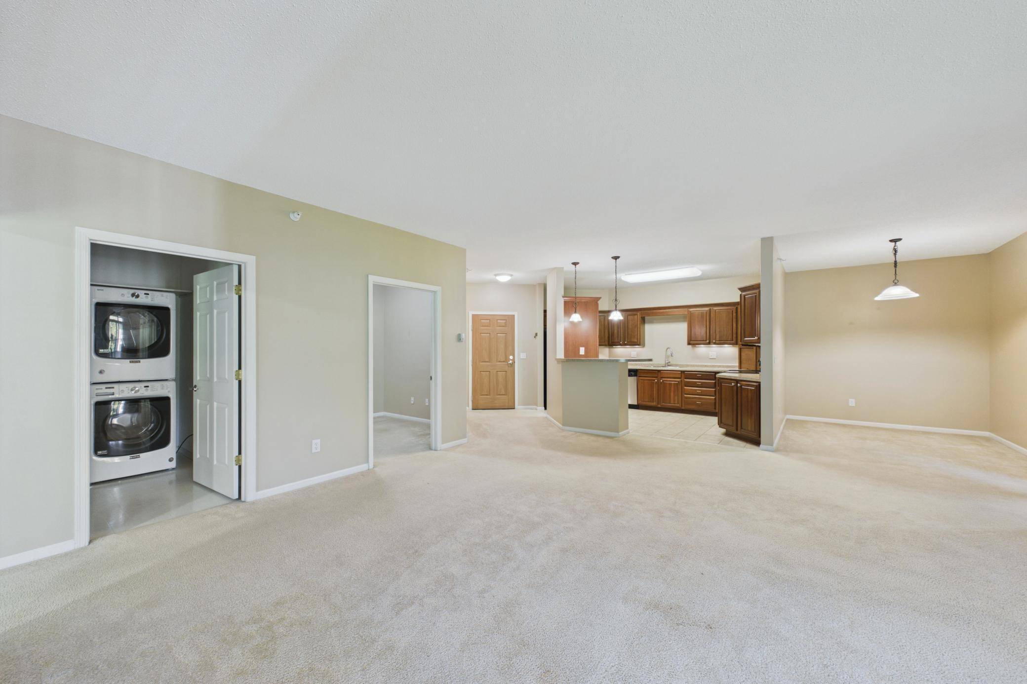 110696 Village RD #307, Chaska, MN 55318