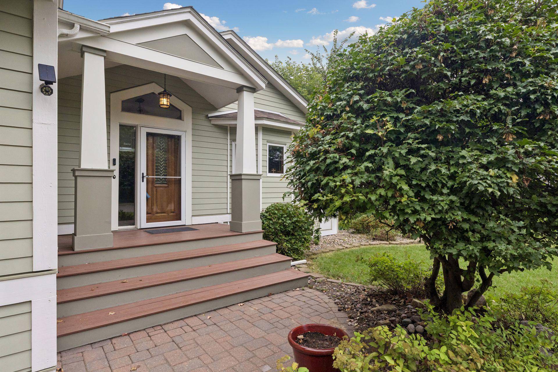 2512 8th ST, White Bear Lake, MN 55110