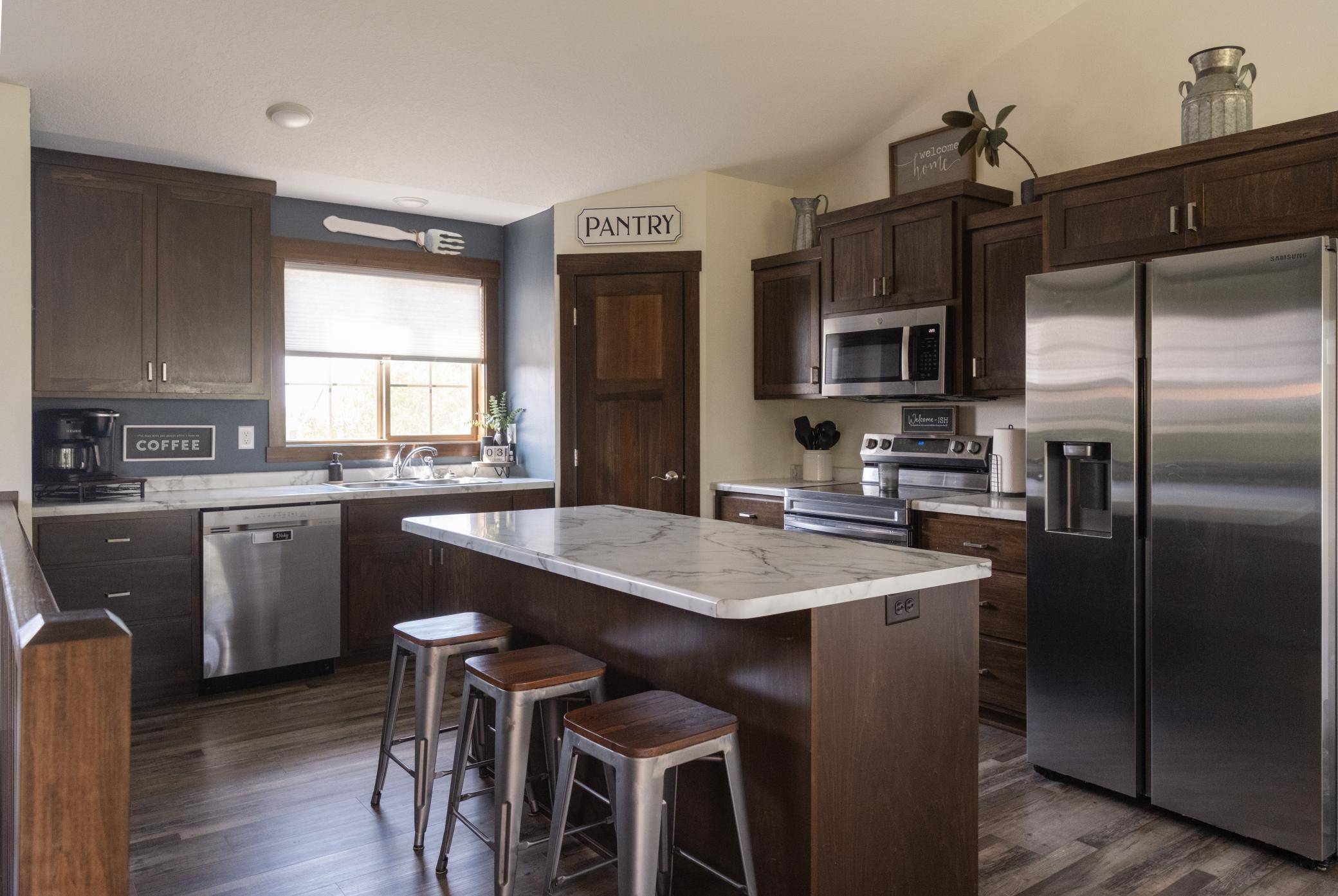 704 11th AVE SW, Rice, MN 56367