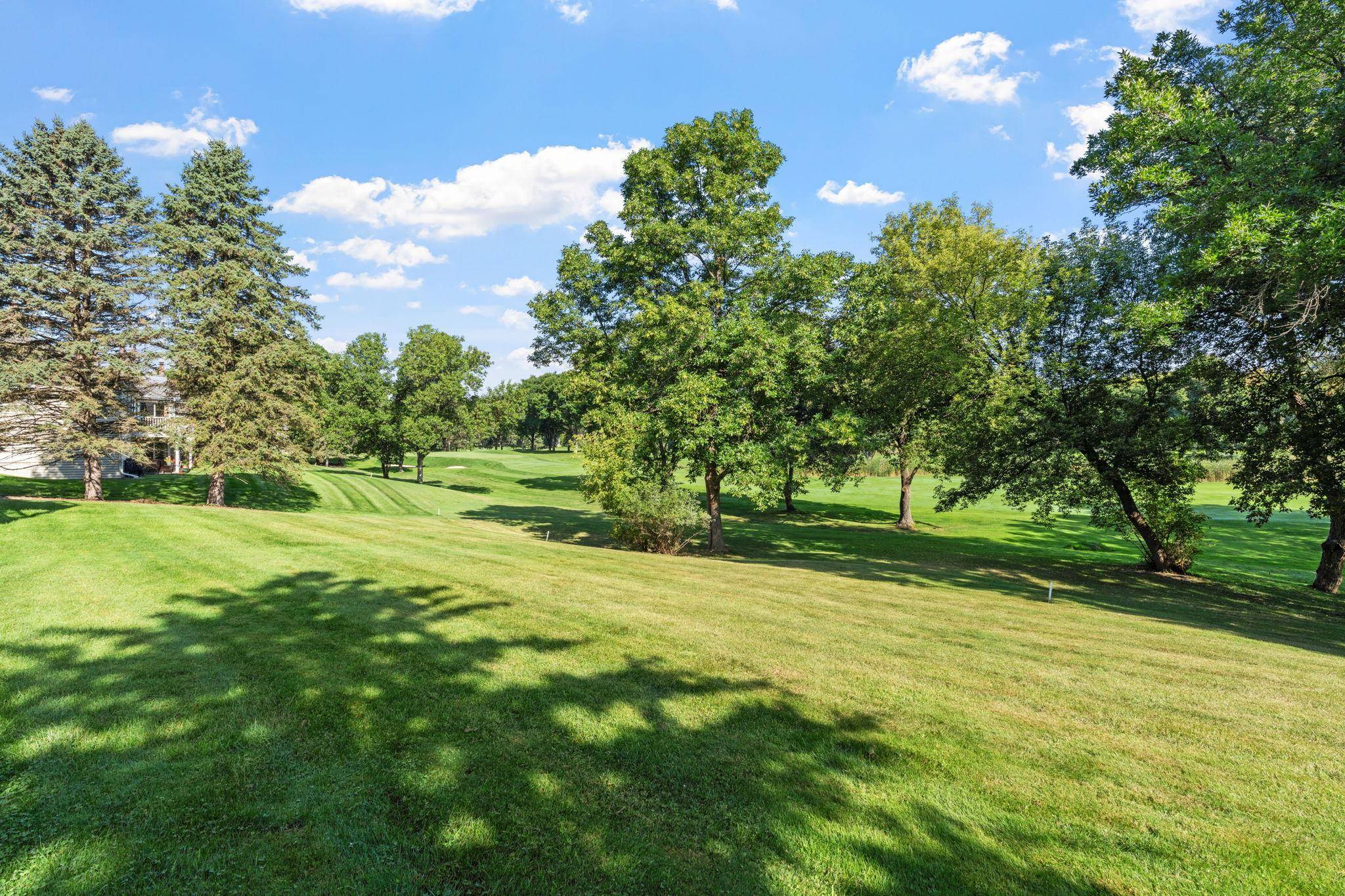 14330 Fairway DR, Eden Prairie, MN 55344