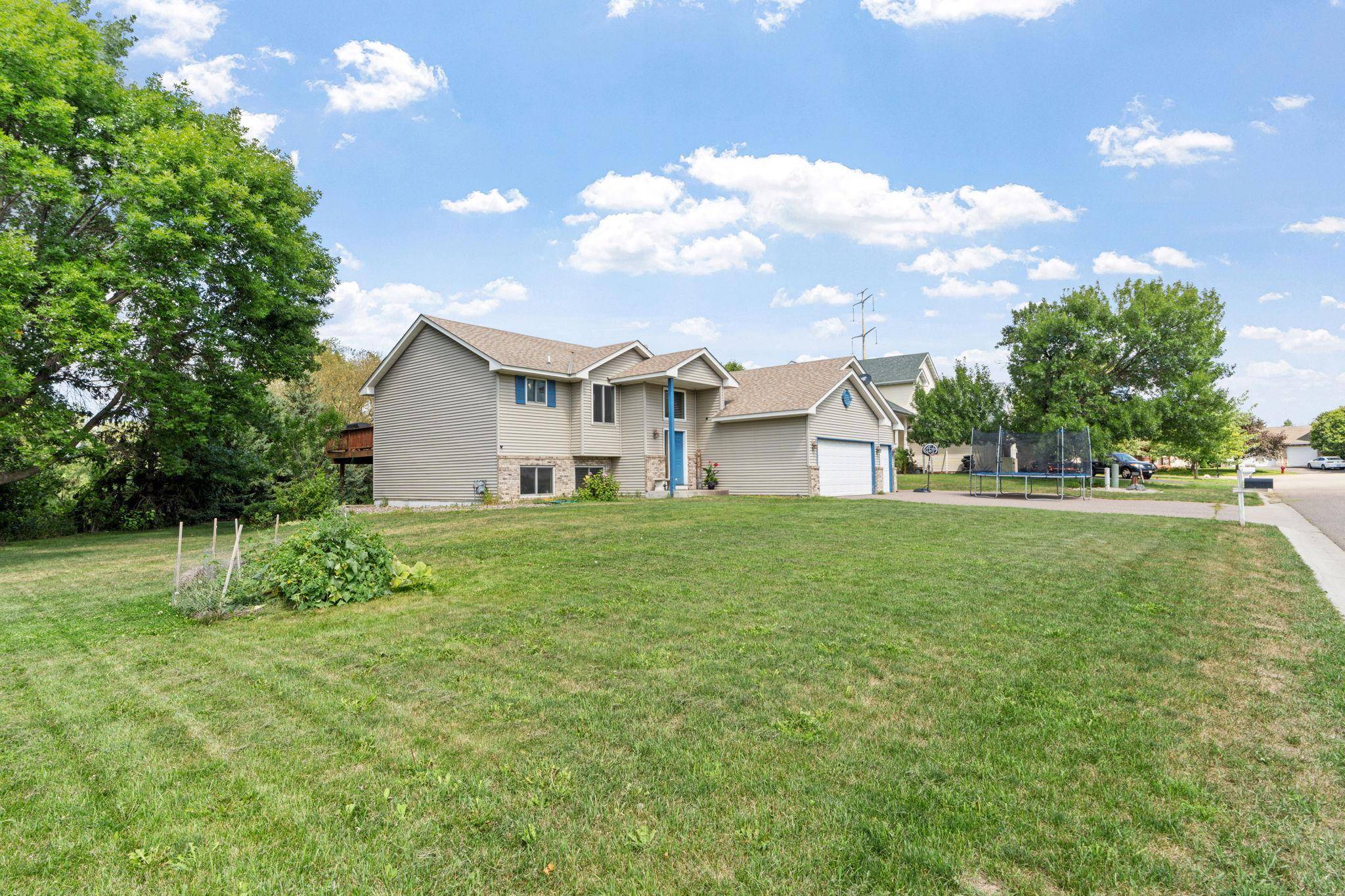 18566 96th PL N, Maple Grove, MN 55311