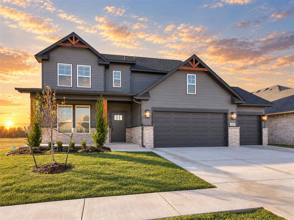 7701 Three Woods LN, Yukon, OK 73099