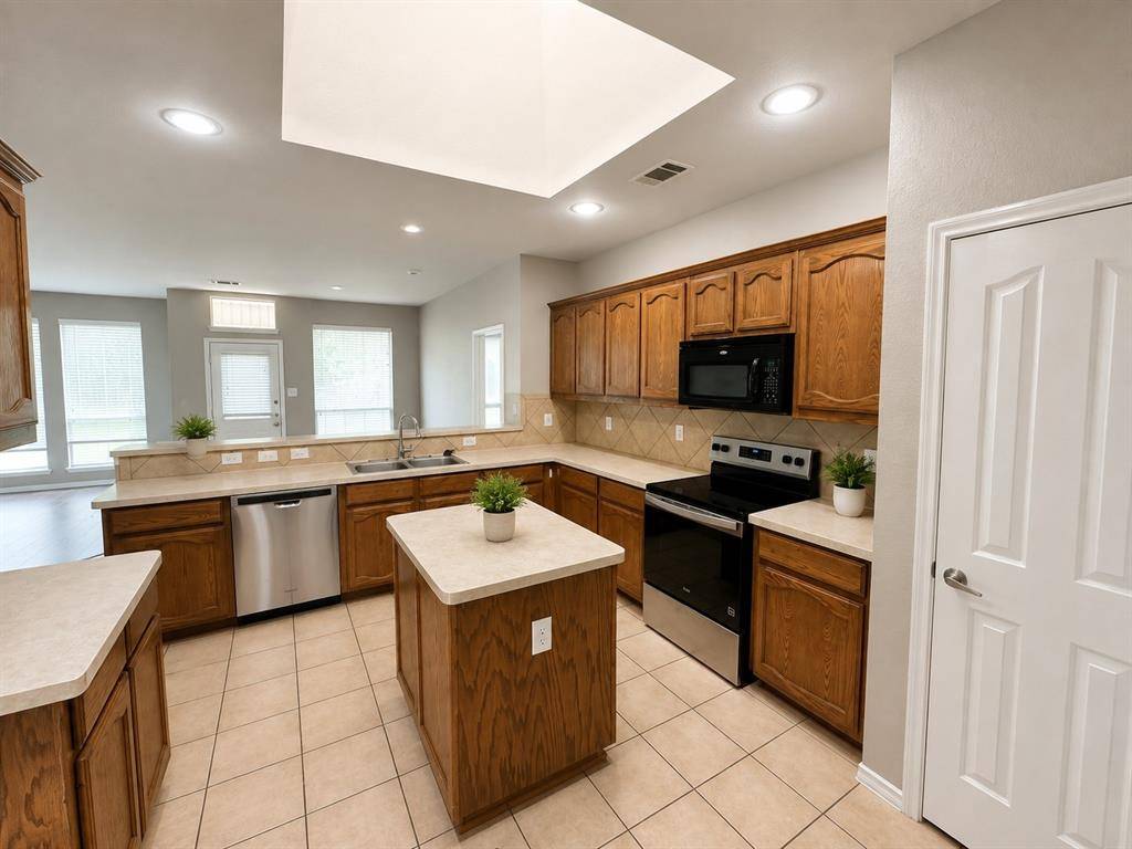 4024 Claymore Lane, Fort Worth, TX 76244