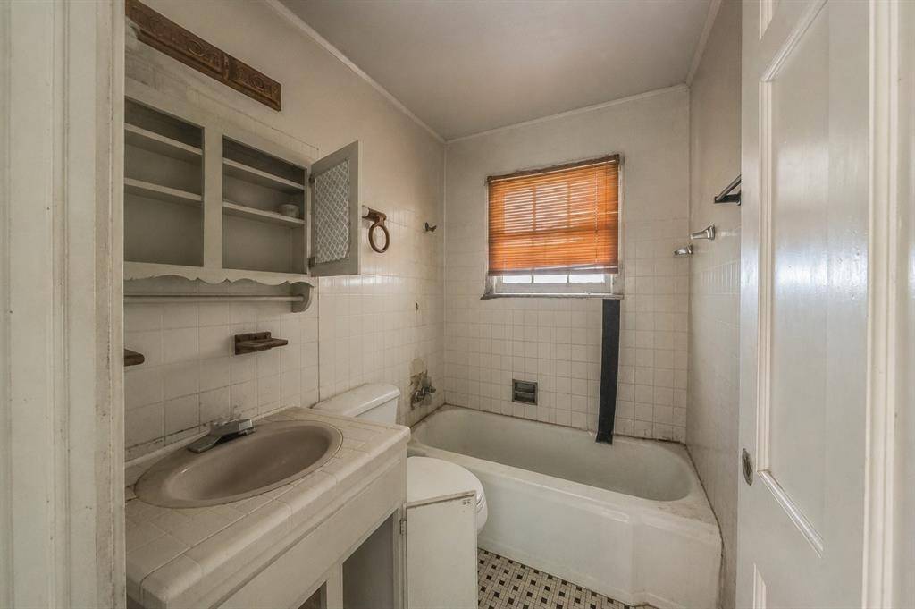 5801 Kilpatrick Avenue, Fort Worth, TX 76107