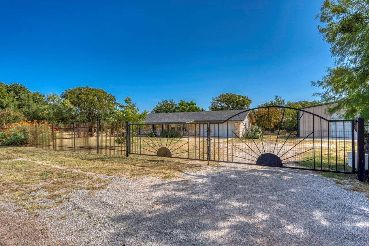 212 Deer DR, Sunrise Beach, TX 78643