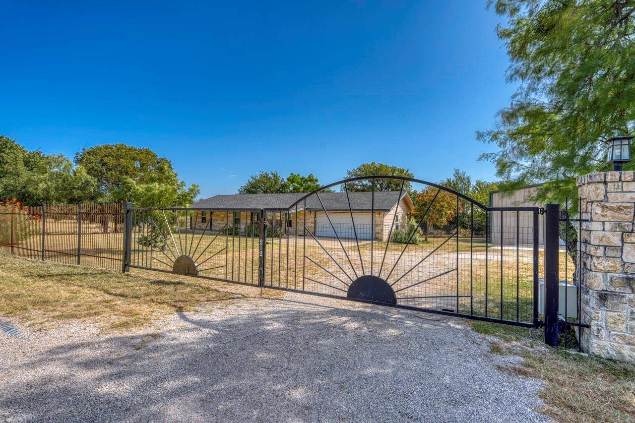 212 Deer DR, Sunrise Beach, TX 78643