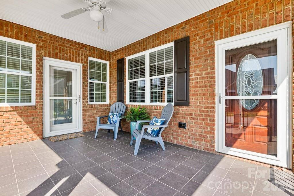 8379 Glacier DR, Denver, NC 28037