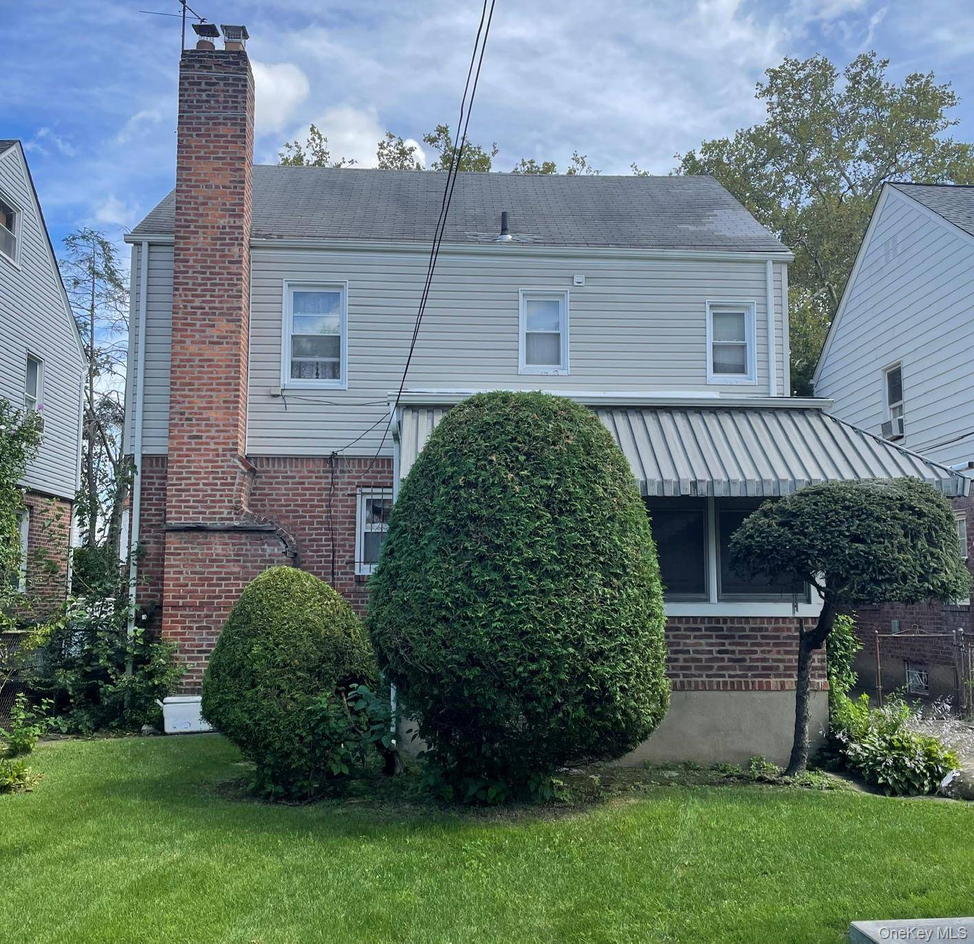 115-80 221st ST, Cambria Heights, NY 11411