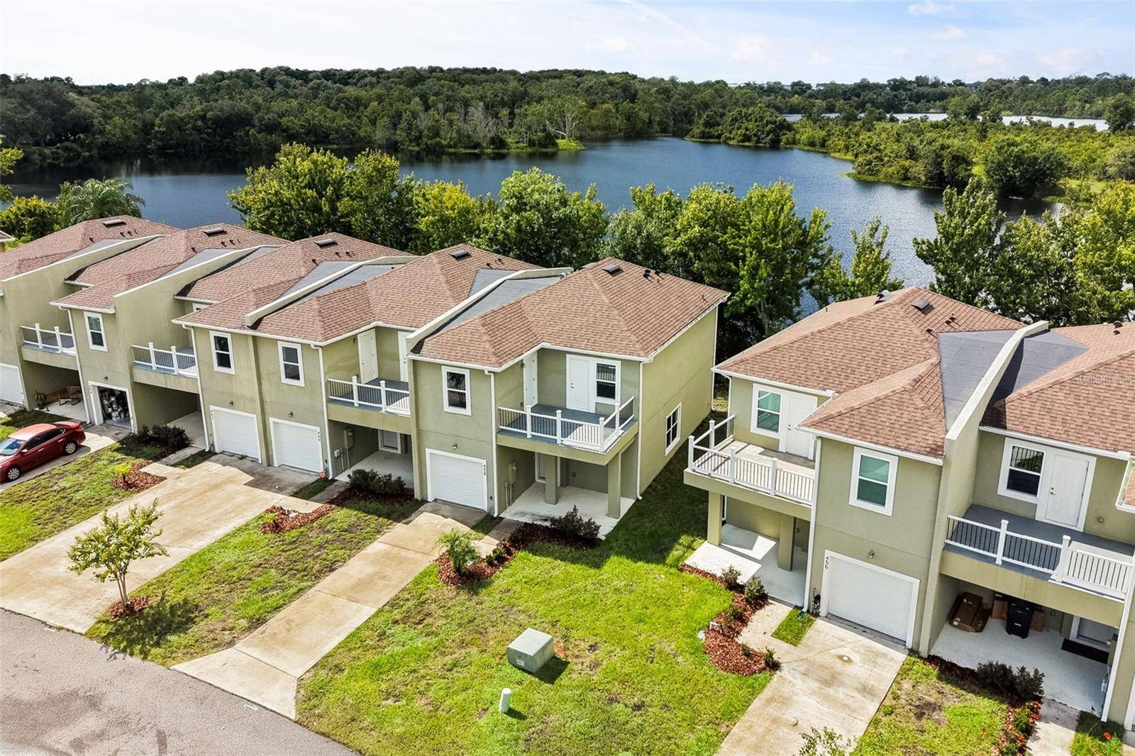 458 LAKE SHORE Pkwy, Davenport, FL 33896