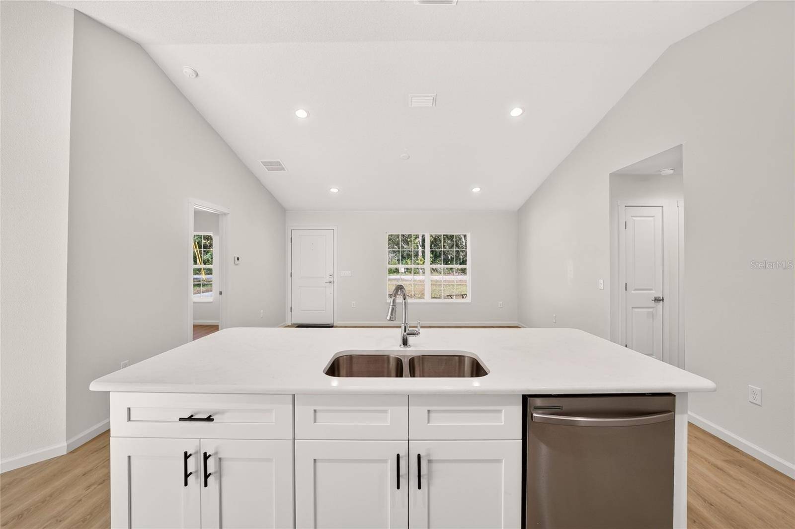 25 FISHER WAY TRAK, Ocklawaha, FL 32179