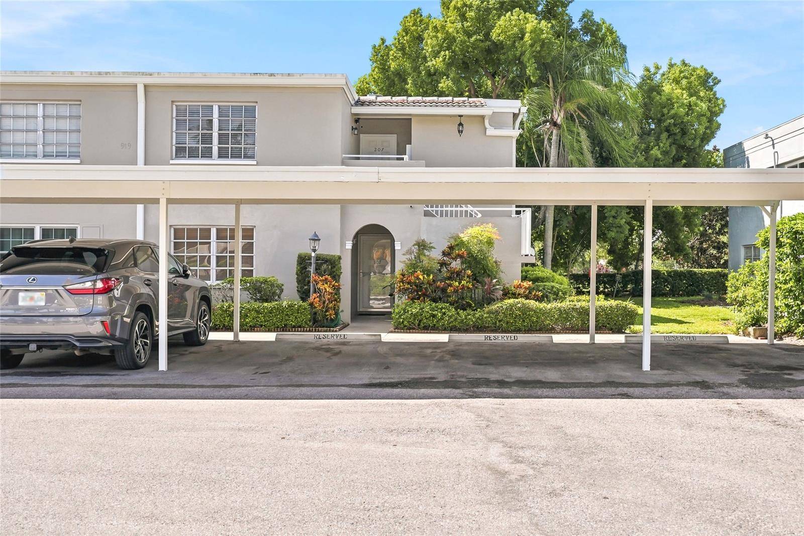 919 OSCEOLA RD #207, Belleair, FL 33756