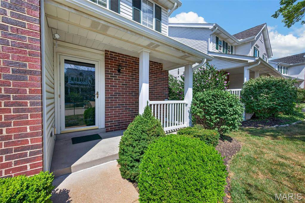 10427 Tiffany Village CT, St Louis, MO 63123