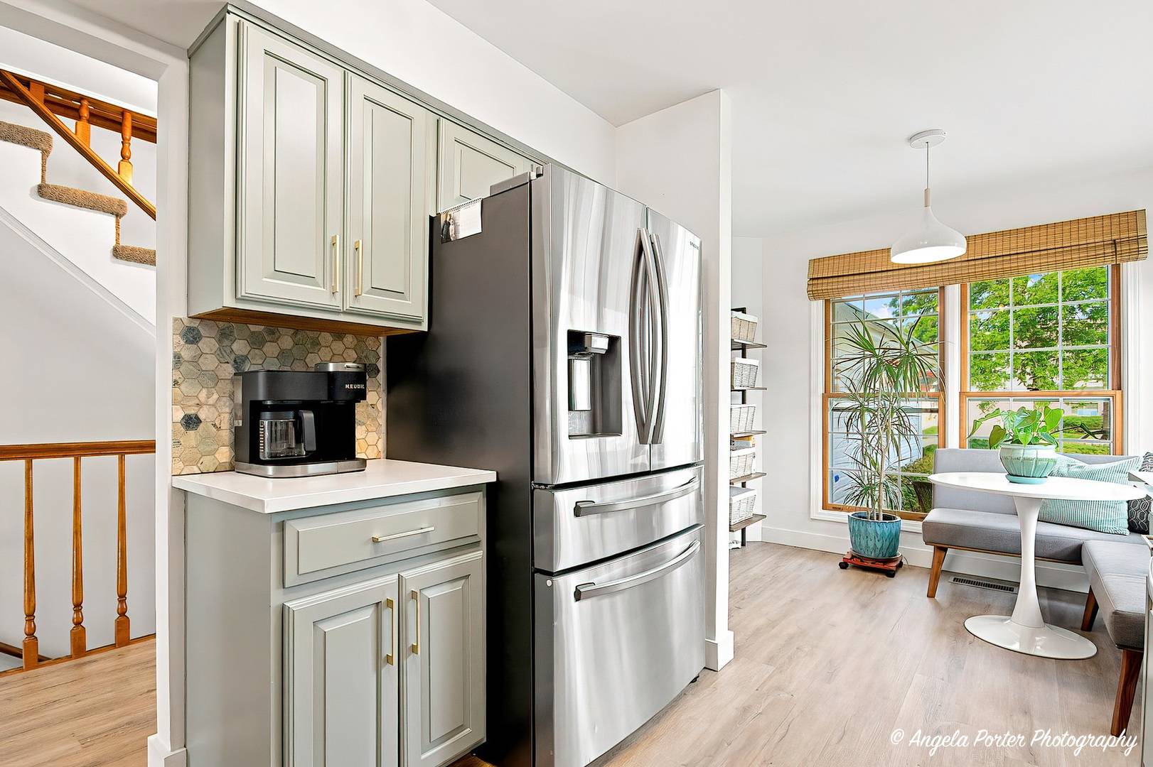 827 Stonebridge LN, Crystal Lake, IL 60014