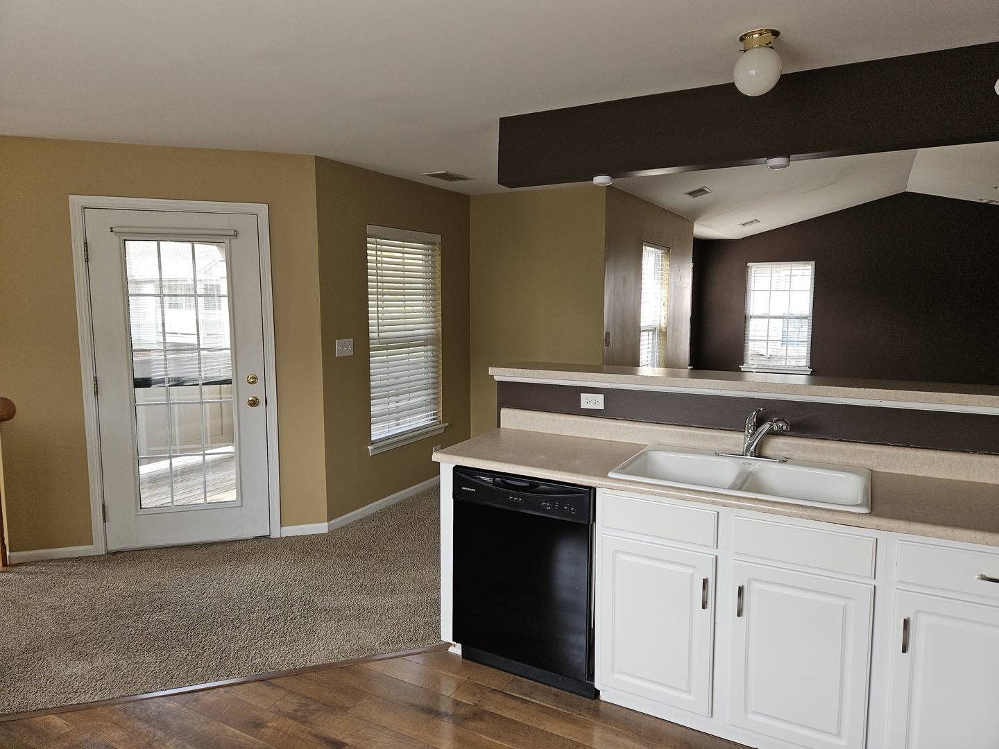 2243 Rockefeller DR #2243, Geneva, IL 60134