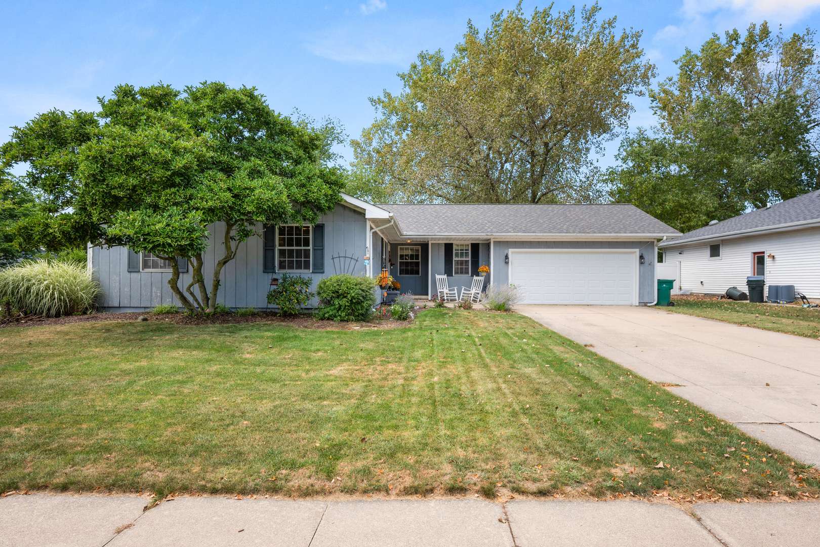1301 Larson ST, Sycamore, IL 60178