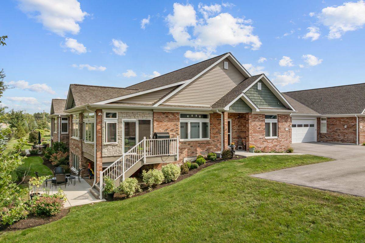 2 Briden LN #2, Sycamore, IL 60178