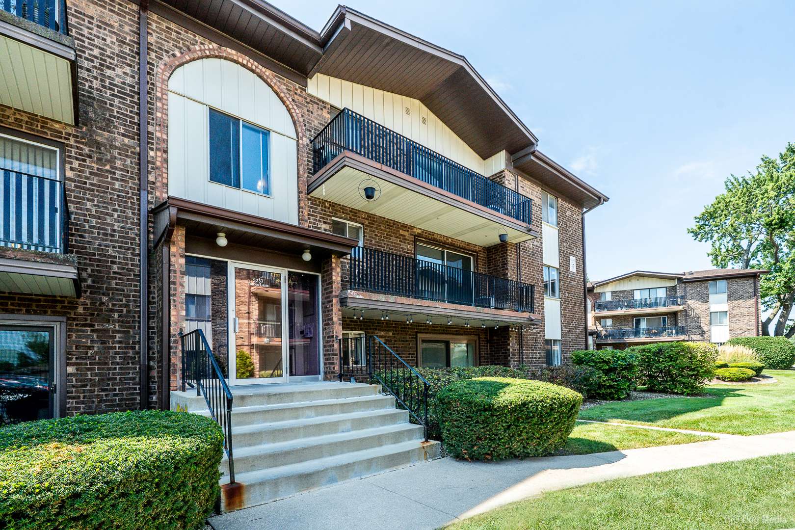 5237 JAMES LN #1217, Crestwood, IL 60418