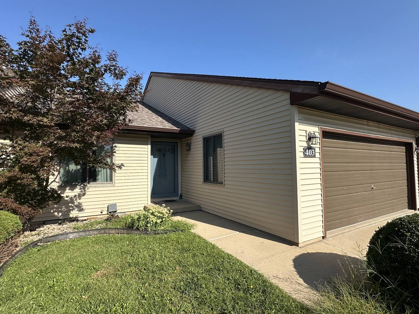 403 Clearwater DR, Champaign, IL 61822