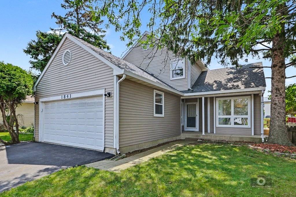 1841 Grosse Pointe CIR, Hanover Park, IL 60133