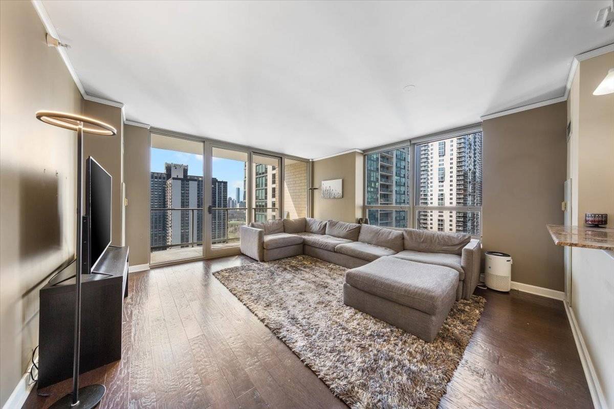 420 E Waterside DR #2303, Chicago, IL 60601