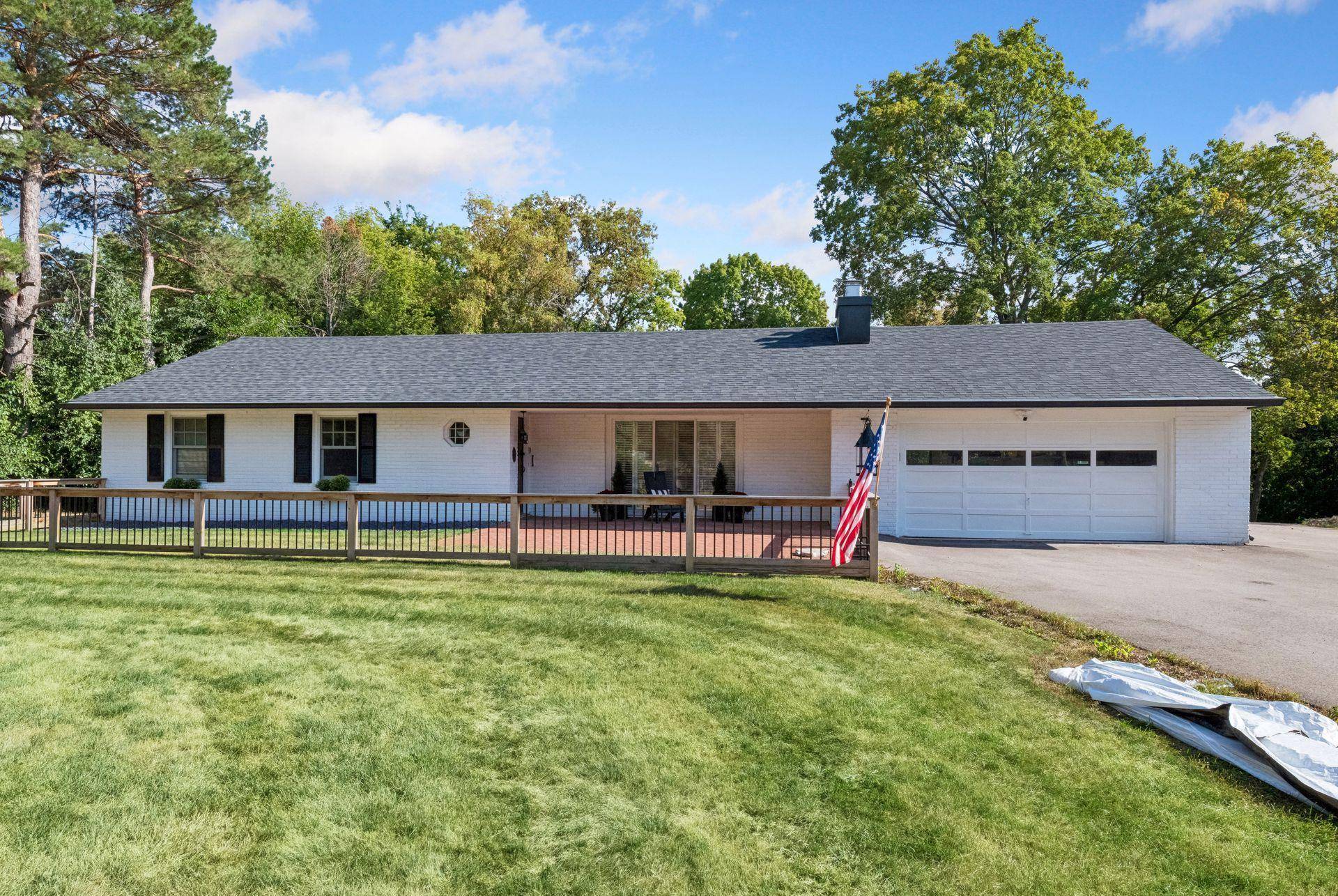 111 Chevy Chase DR, Wayzata, MN 55391