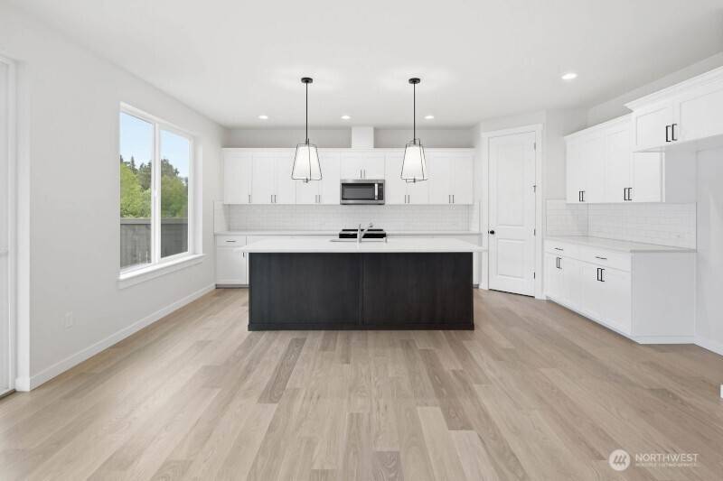 7165 91st ST E #8, Puyallup, WA 98371