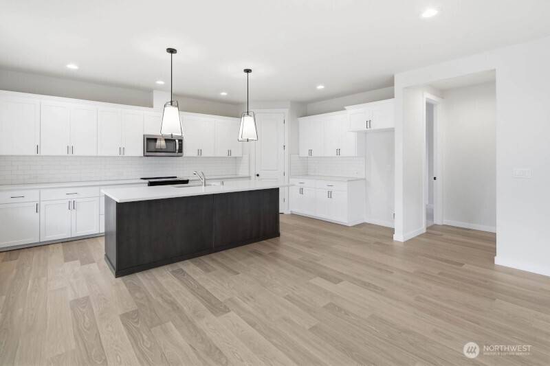 7165 91st ST E #8, Puyallup, WA 98371