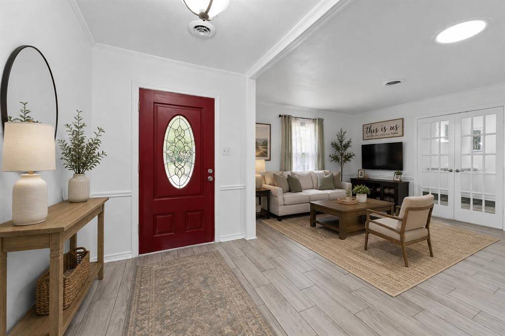 1807 Holm Oak Street, Arlington, TX 76012