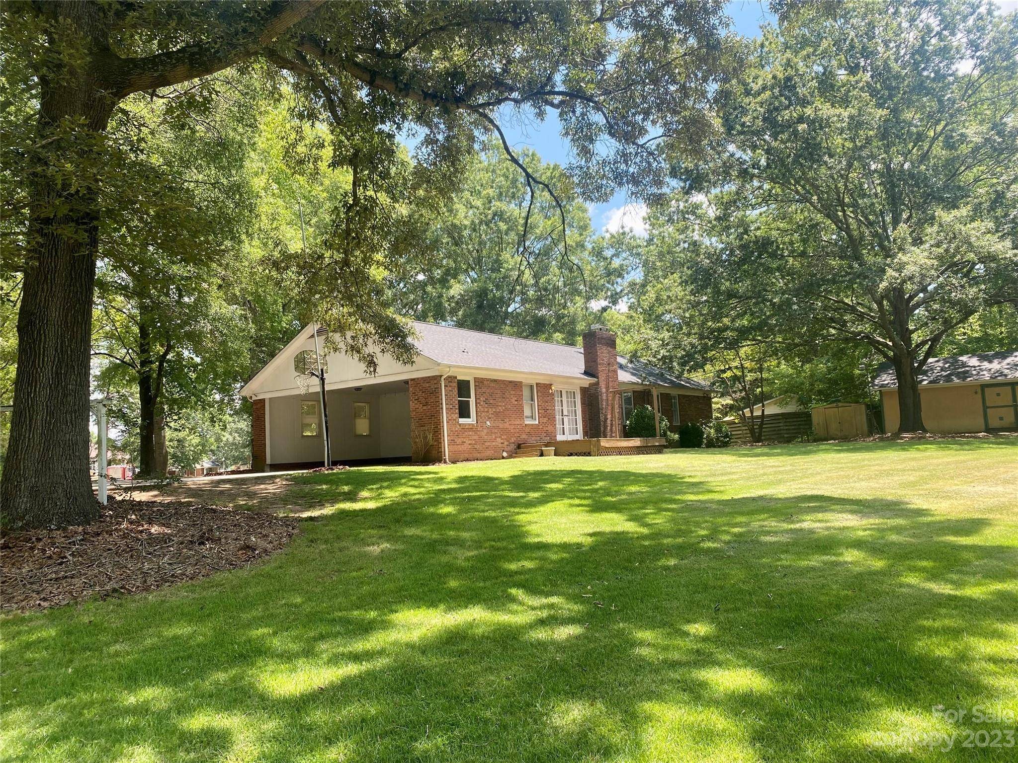 208 Pine CT, China Grove, NC 28023