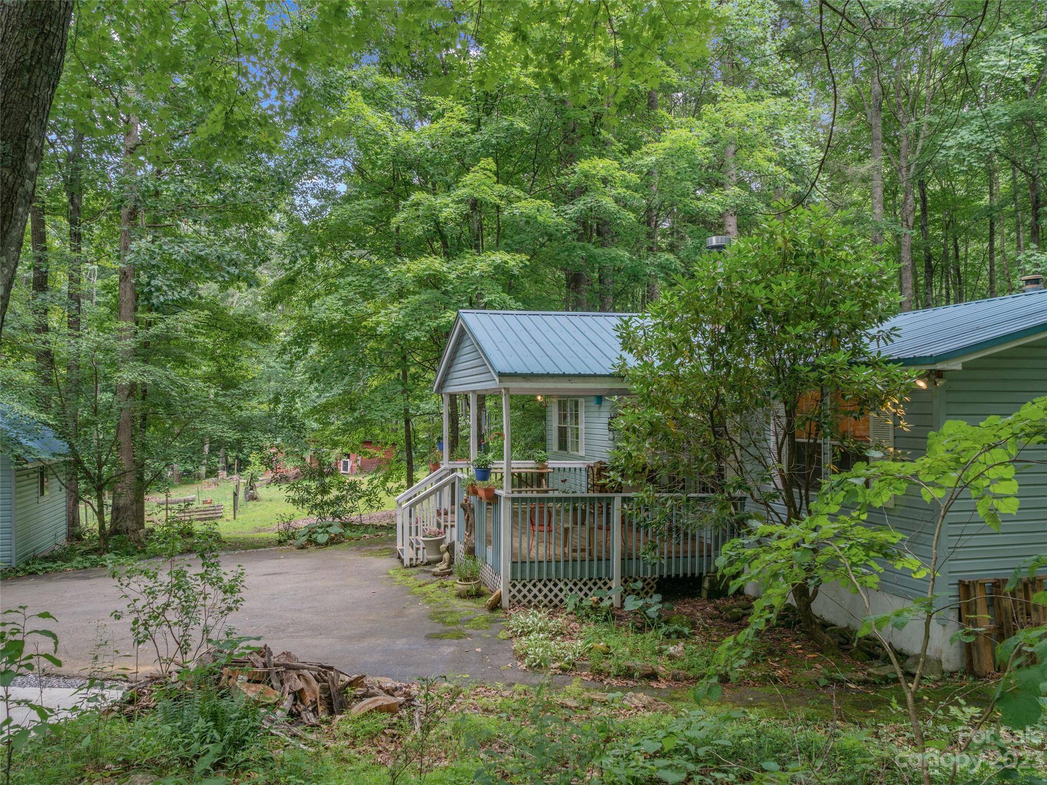 1091 Hickory Springs RD, Burnsville, NC 28714
