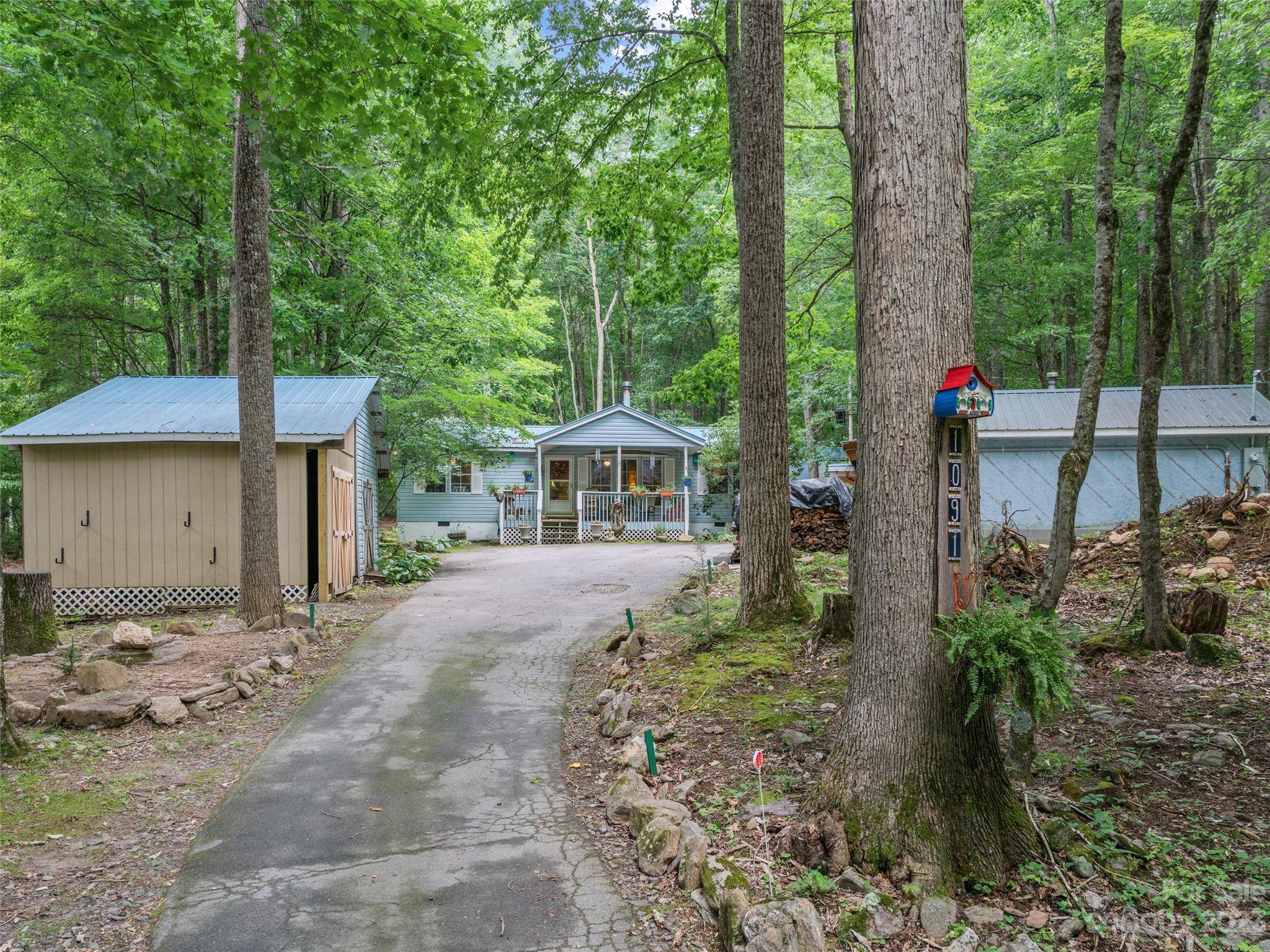 1091 Hickory Springs RD, Burnsville, NC 28714