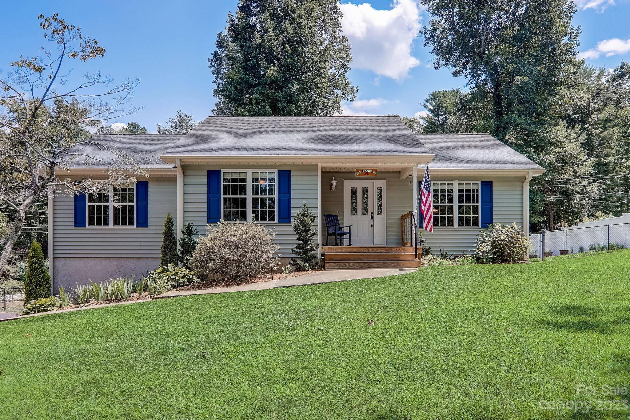 187 Pine Valley RD, East Flat Rock, NC 28726