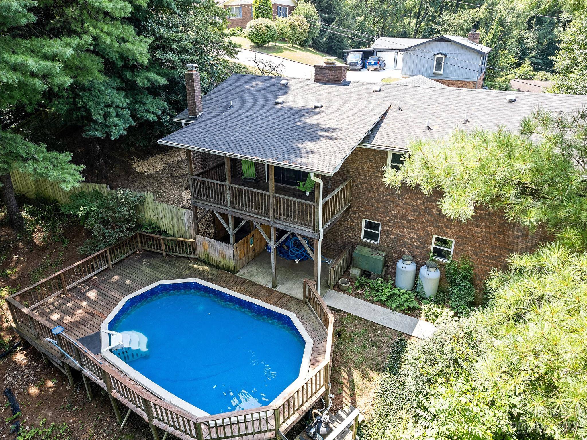 243 Wood Lily DR, Canton, NC 28716
