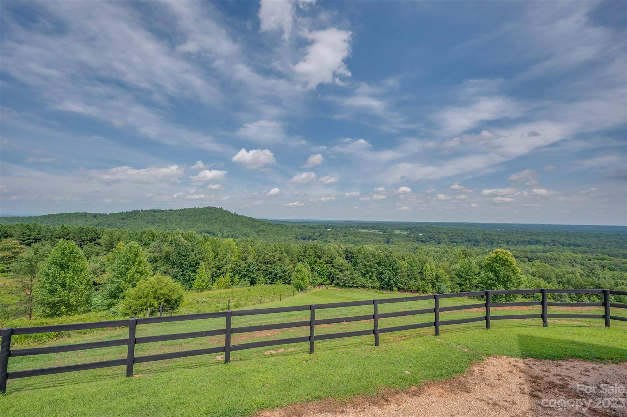 51 Mountain Spur CT, Columbus, NC 28722