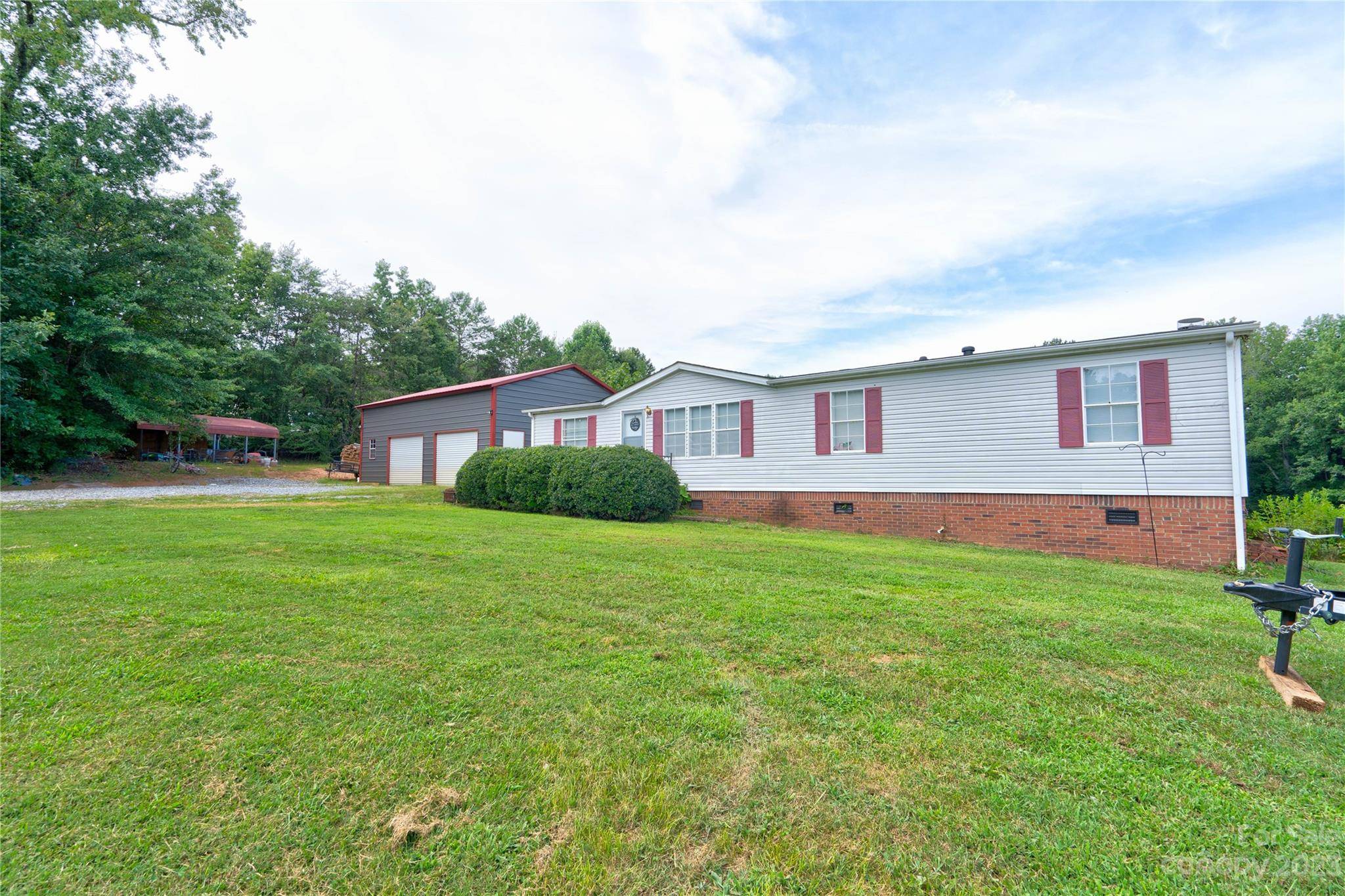 389 Shires RD, Ellenboro, NC 28040