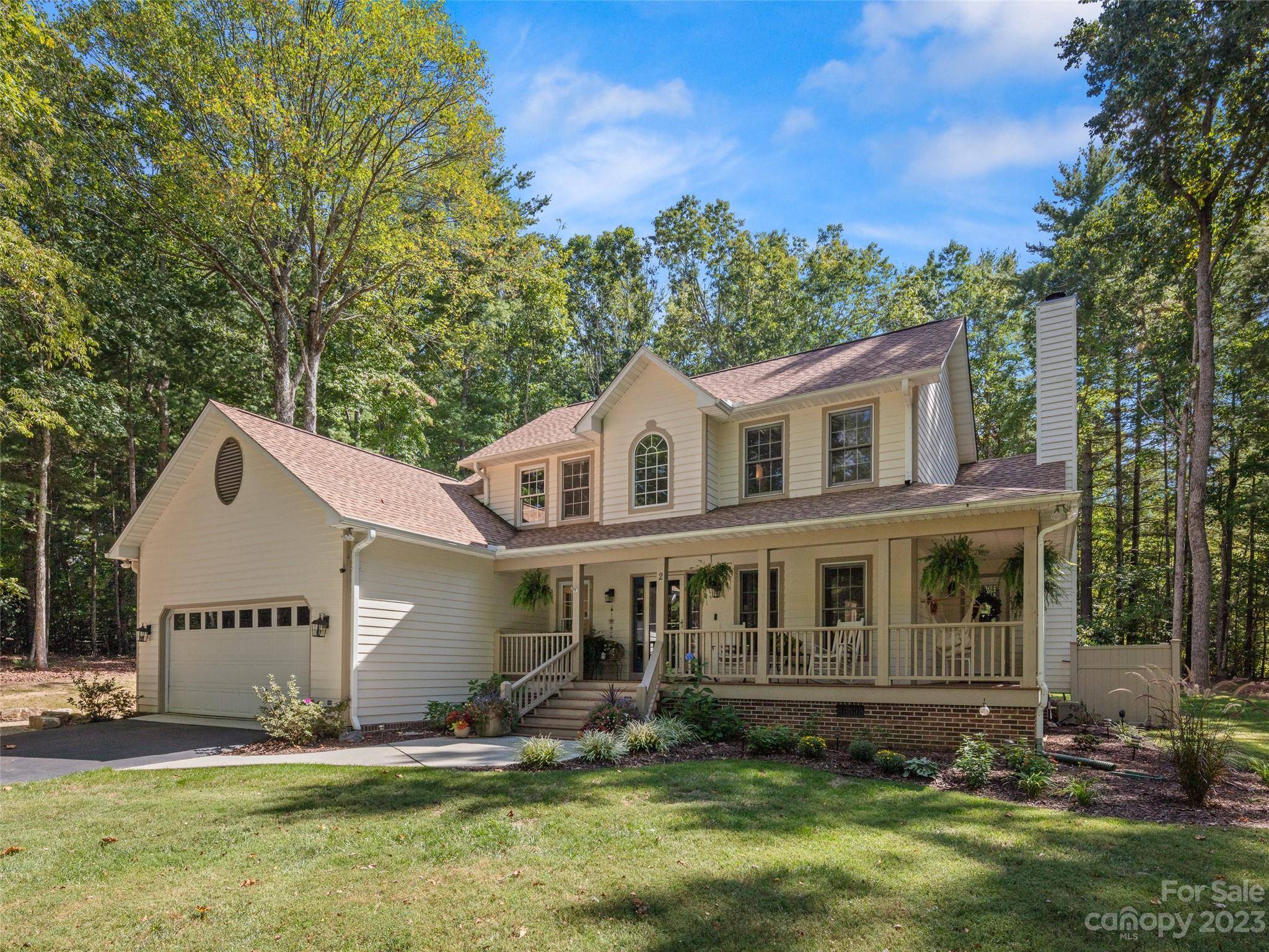 2 Waldrup Trace RD, Fletcher, NC 28732