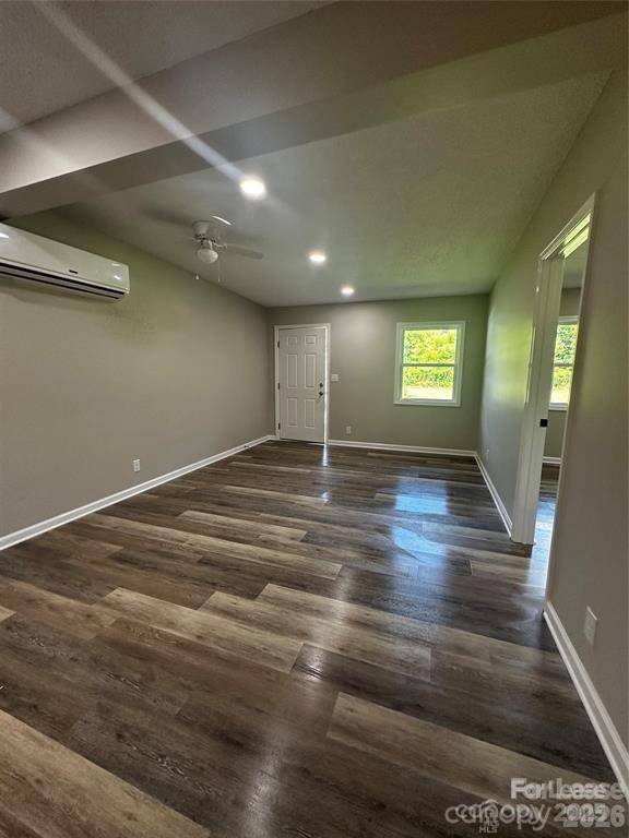 39 Hawkins RD #2, Marion, NC 28752