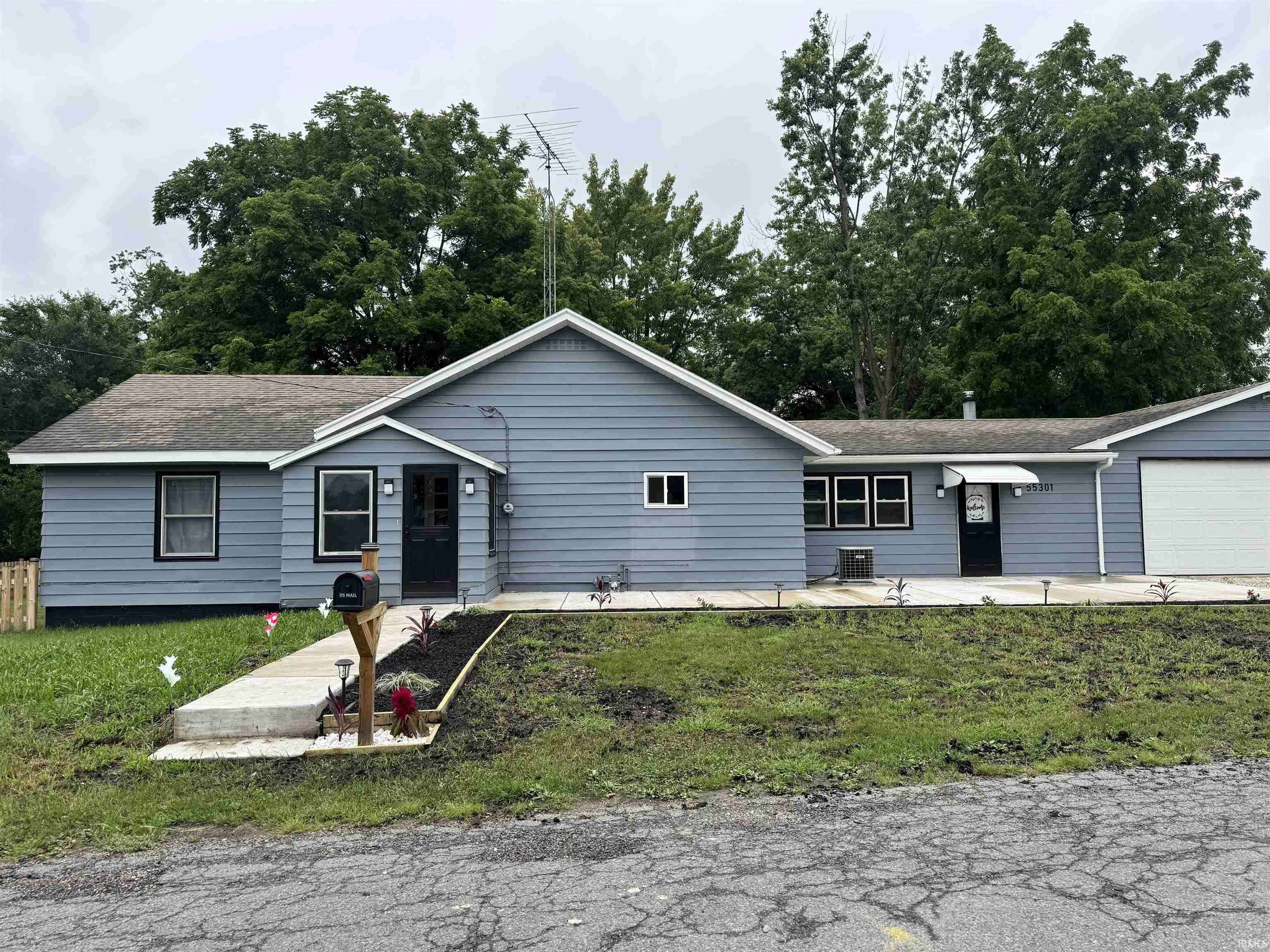 55301 Fairview AVE, South Bend, IN 46628