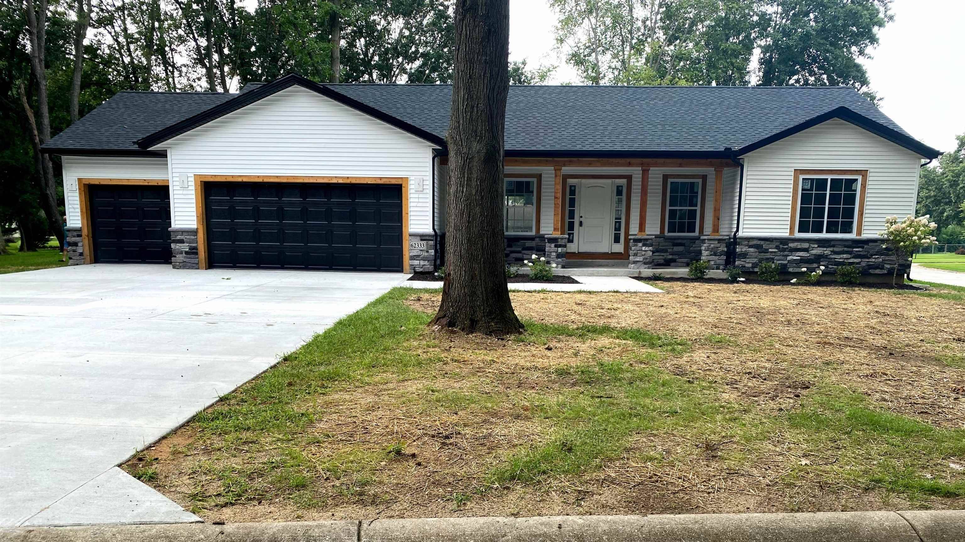62333 Barron CT, South Bend, IN 46614