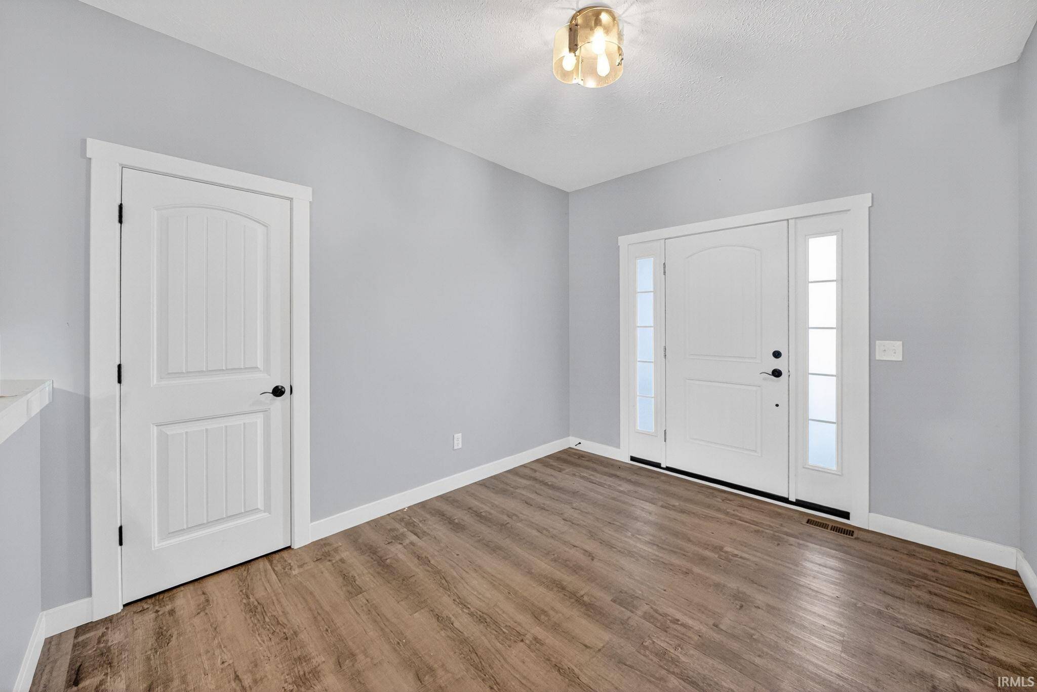 54715 Pierre Trails DR, Osceola, IN 46561-8787
