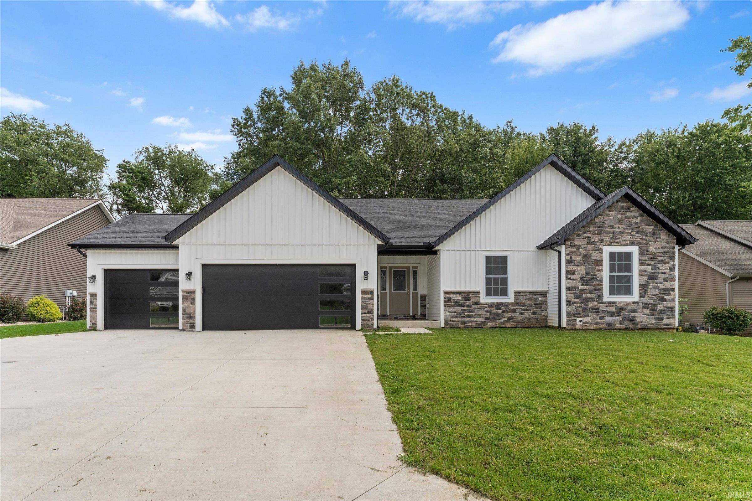 53784 Terre Verde Hills CT, South Bend, IN 46628