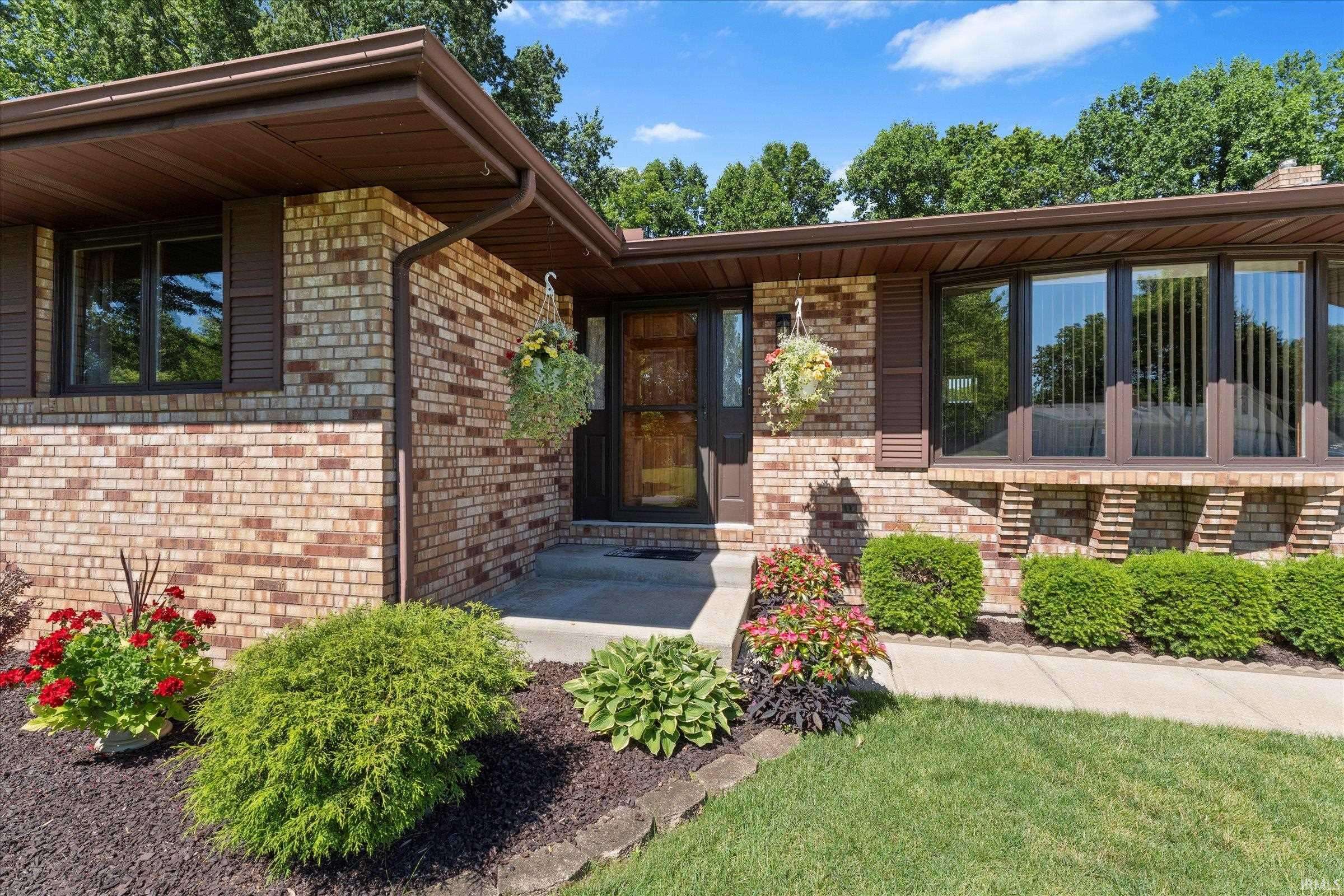 53097 Old Farm RD, Elkhart, IN 46514