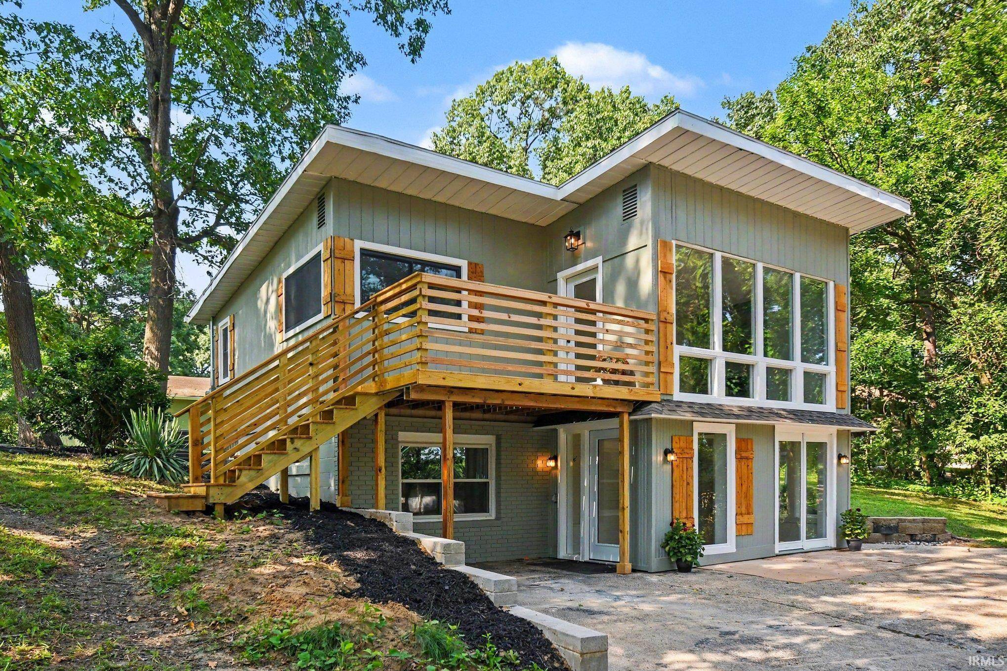 10501 Jefferson RD, Osceola, IN 46561