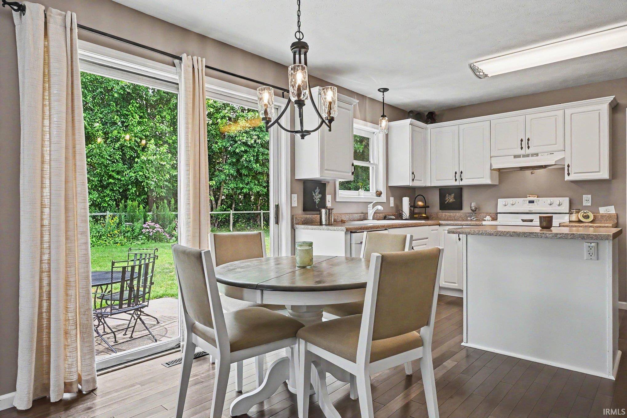 51141 Sussex Point DR, Granger, IN 46530-6876