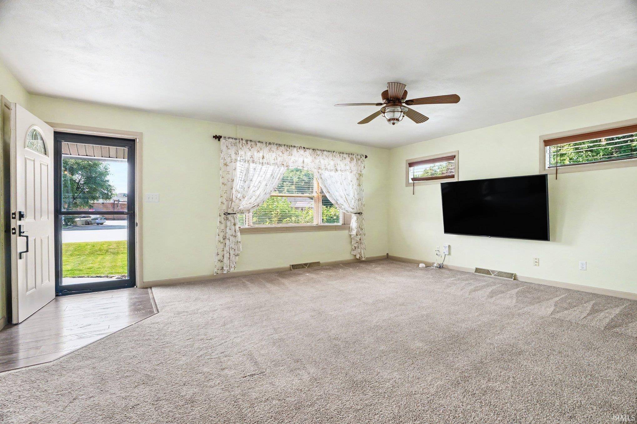 22055 State Road 120 ***, Elkhart, IN 46516