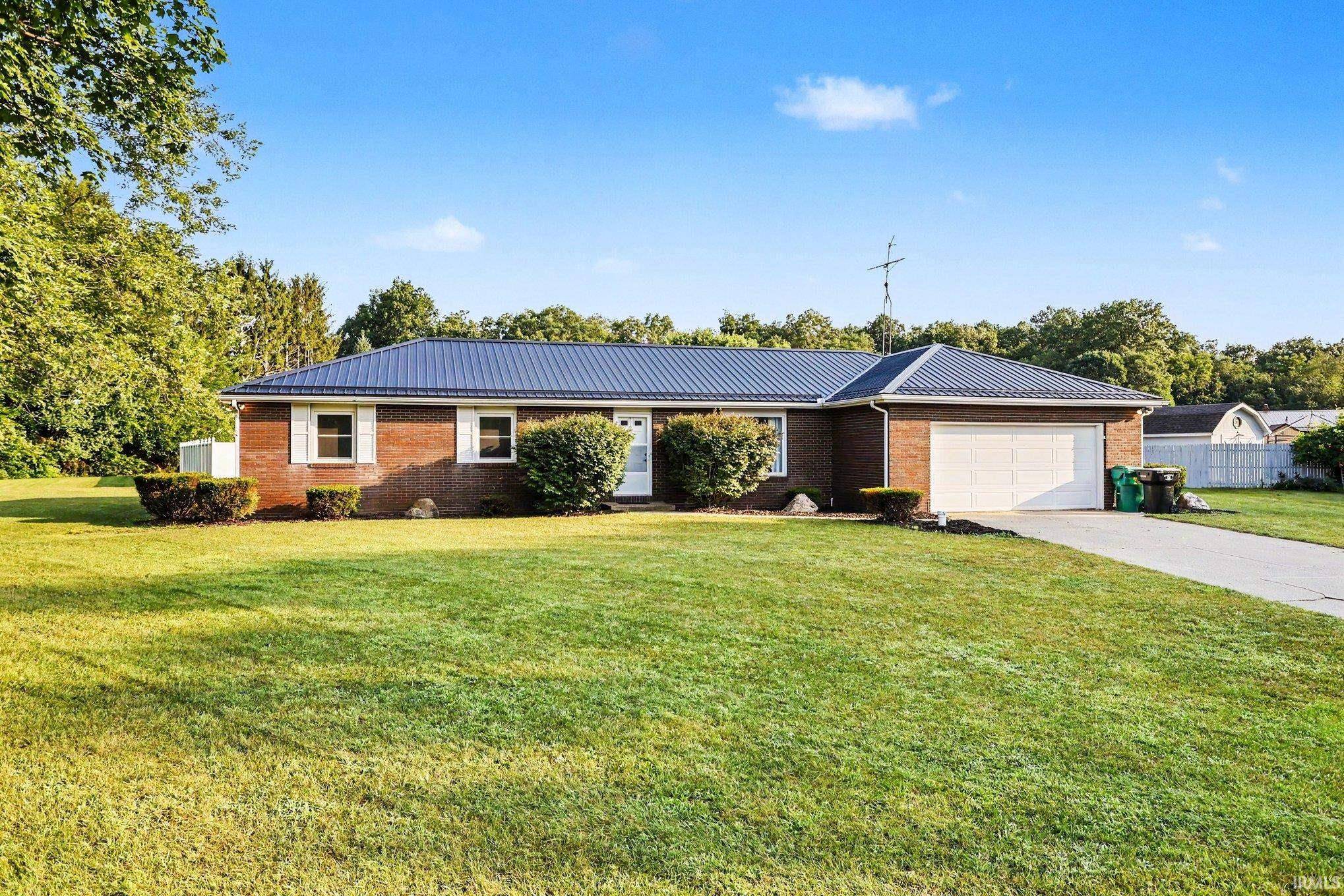 57161 Clona CT, South Bend, IN 46619
