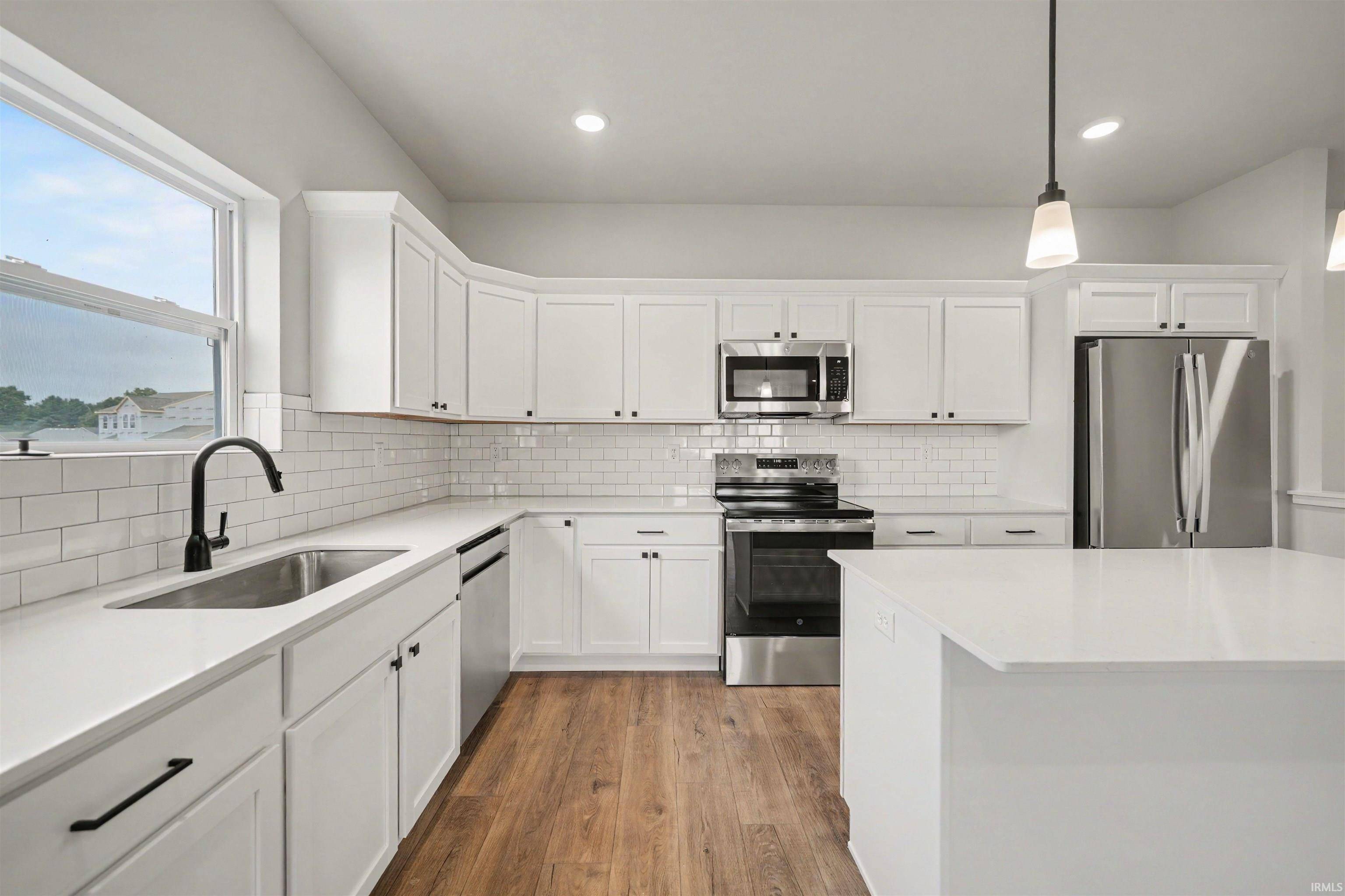 1326 Keady CT, South Bend, IN 46614-5092